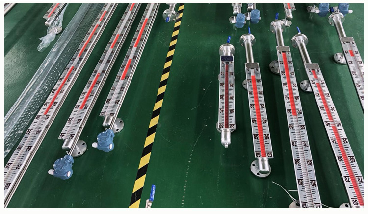 高溫磁翻柱液位計(jì)產(chǎn)品圖